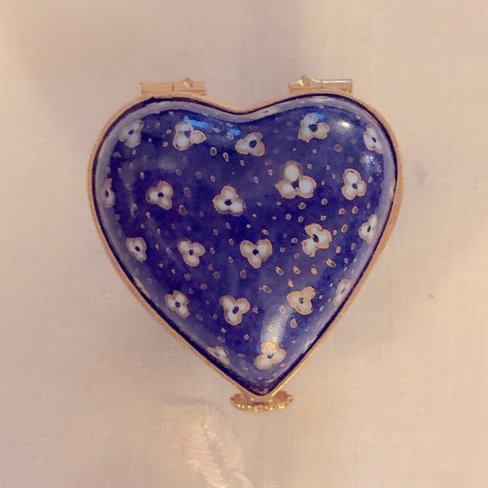LIMOGES hand painted trinket box